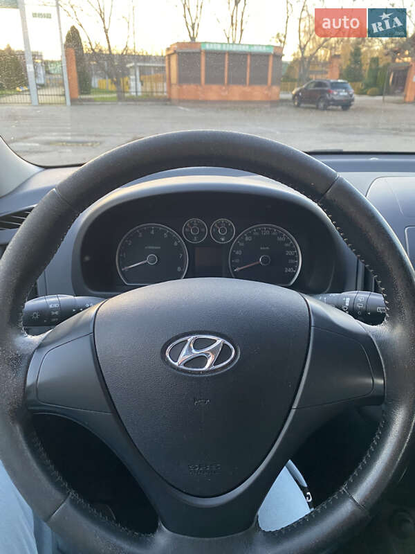 Хетчбек Hyundai i30 2009 в Олександрії