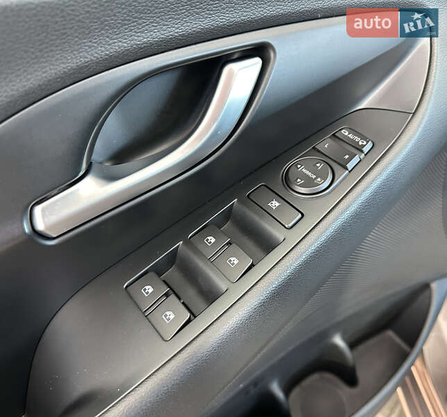 Универсал Hyundai i30 2021 в Львове фото 17 Универсал Hyundai i30 2021 в Львове