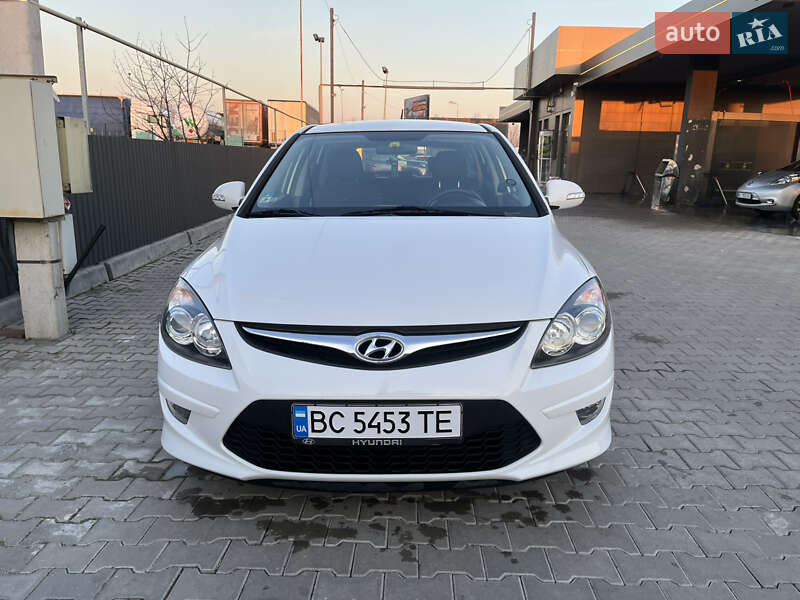 Хэтчбек Hyundai i30 2011 в Львове фото 2 Хэтчбек Hyundai i30 2011 в Львове