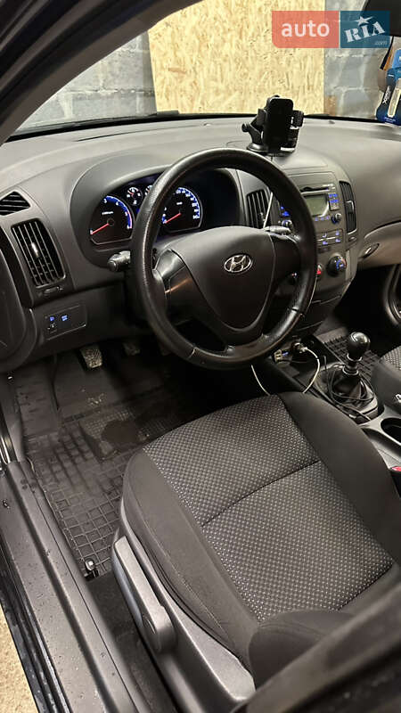Універсал Hyundai i30 2009 в Львові фото 25 Універсал Hyundai i30 2009 в Львові