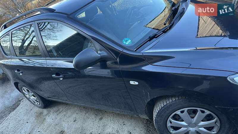 Універсал Hyundai i30 2009 в Львові фото 29 Універсал Hyundai i30 2009 в Львові