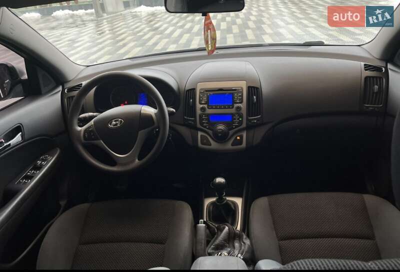Универсал Hyundai i30 2010 в Ужгороде фото 6 Универсал Hyundai i30 2010 в Ужгороде