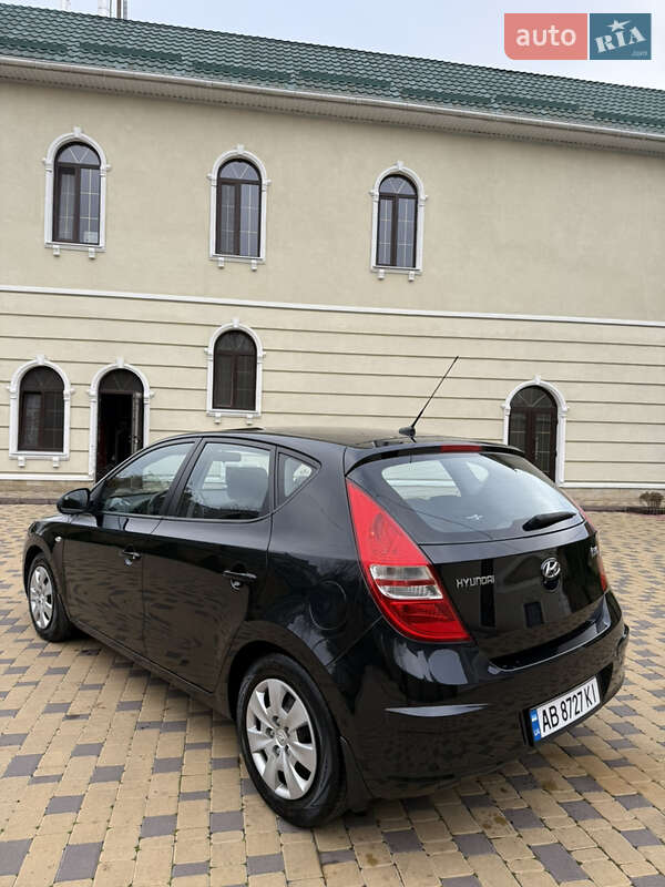 Хэтчбек Hyundai i30 2007 в Могилев-Подольске фото 5 Хэтчбек Hyundai i30 2007 в Могилев-Подольске