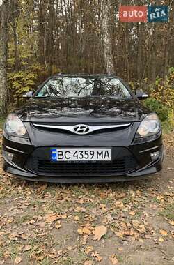 Универсал Hyundai i30 2011 в Бродах
