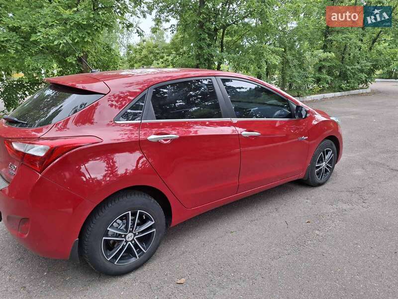 Хэтчбек Hyundai i30 2013 в Черкассах
