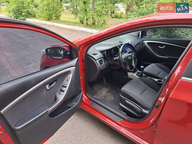 Хэтчбек Hyundai i30 2013 в Черкассах