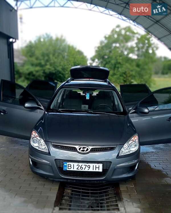 Універсал Hyundai i30 2008 в Шишаках
