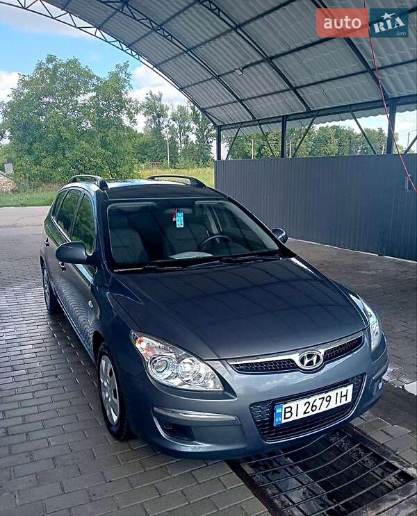 Універсал Hyundai i30 2008 в Шишаках