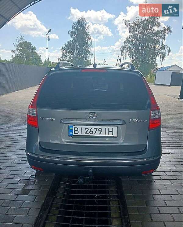 Універсал Hyundai i30 2008 в Шишаках