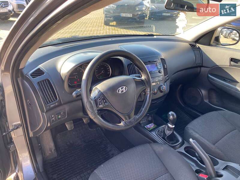 Хэтчбек Hyundai i30 2011 в Львове фото 10 Хэтчбек Hyundai i30 2011 в Львове