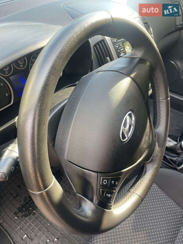 Універсал Hyundai i30 2011 в Запоріжжі