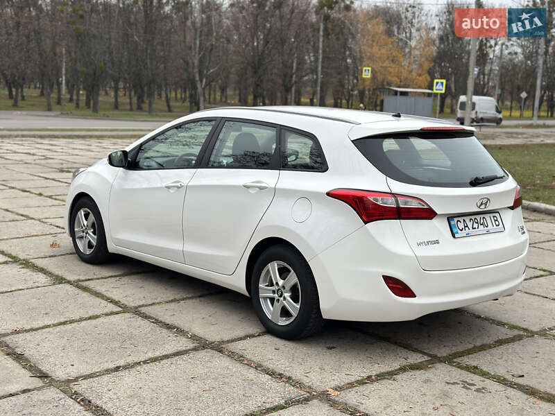 Универсал Hyundai i30 2013 в Харькове