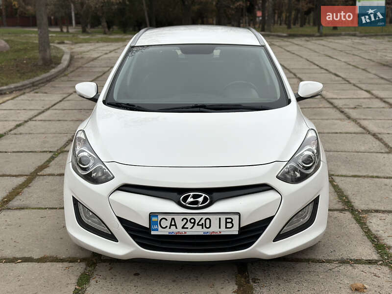 Универсал Hyundai i30 2013 в Харькове