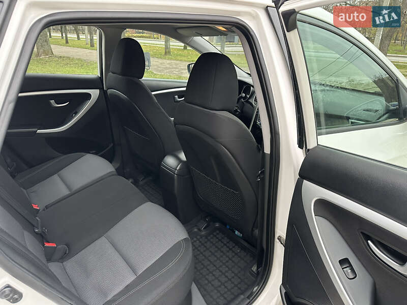 Универсал Hyundai i30 2013 в Харькове