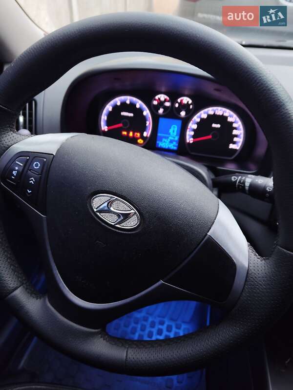 Хэтчбек Hyundai i30 2011 в Харькове