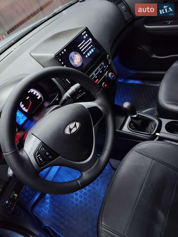 Хэтчбек Hyundai i30 2011 в Харькове