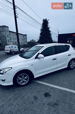 Хэтчбек Hyundai i30 2011 в Виннице