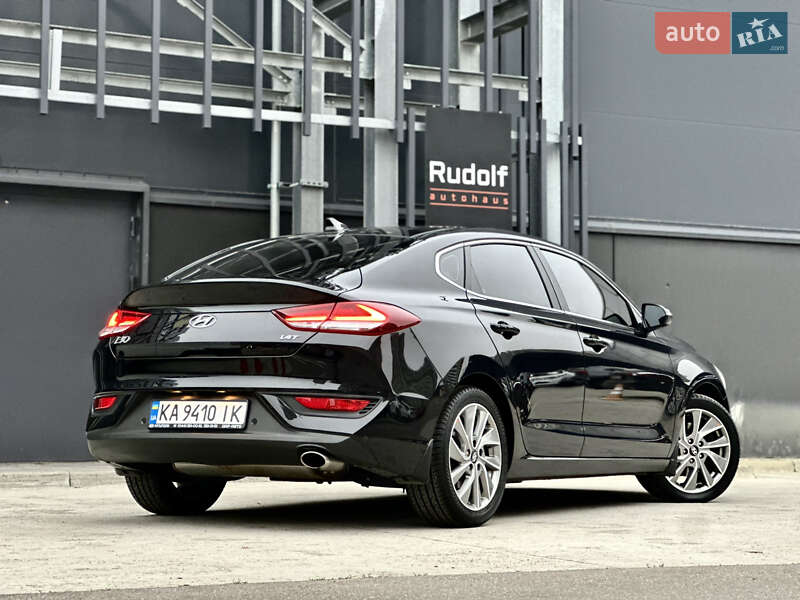 Фастбек Hyundai i30 2019 в Києві фото 5 Фастбек Hyundai i30 2019 в Києві