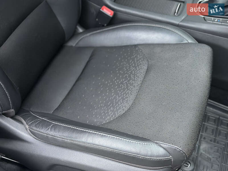 Фастбек Hyundai i30 2019 в Києві фото 36 Фастбек Hyundai i30 2019 в Києві