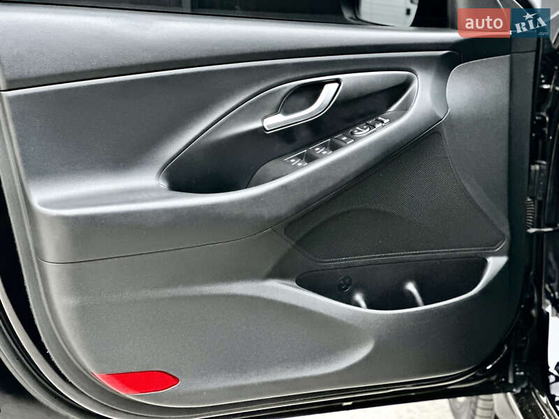 Фастбек Hyundai i30 2019 в Києві фото 40 Фастбек Hyundai i30 2019 в Києві