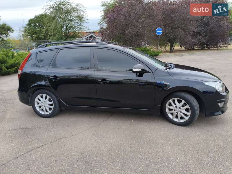 Универсал Hyundai i30 2011 в Николаеве фото 8 Универсал Hyundai i30 2011 в Николаеве