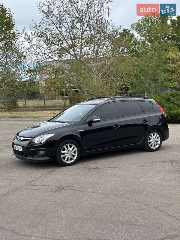 Универсал Hyundai i30 2011 в Николаеве фото 12 Универсал Hyundai i30 2011 в Николаеве