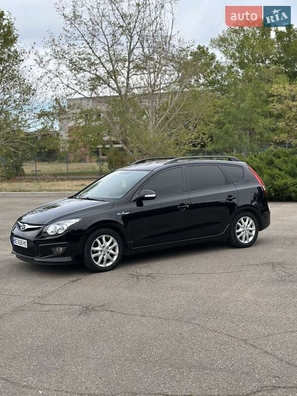 Универсал Hyundai i30 2011 в Николаеве фото 18 Универсал Hyundai i30 2011 в Николаеве