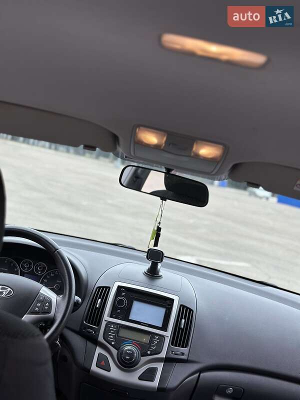 Универсал Hyundai i30 2011 в Николаеве фото 29 Универсал Hyundai i30 2011 в Николаеве