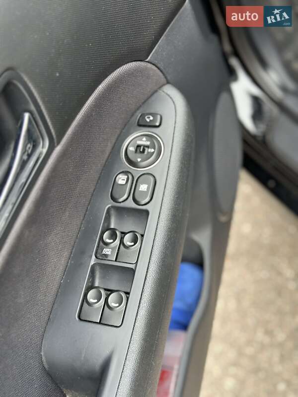 Универсал Hyundai i30 2011 в Николаеве фото 34 Универсал Hyundai i30 2011 в Николаеве