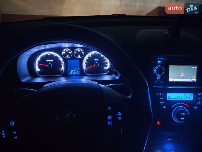 Универсал Hyundai i30 2011 в Николаеве фото 40 Универсал Hyundai i30 2011 в Николаеве