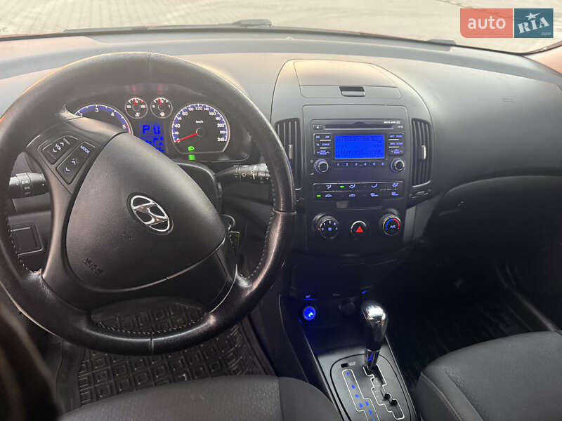 Хэтчбек Hyundai i30 2008 в Хусте