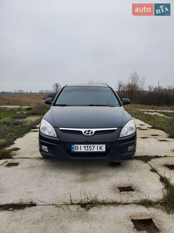 Хетчбек Hyundai i30 2008 в Чутовому