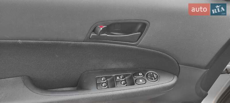 Хетчбек Hyundai i30 2011 в Костопілі фото 4 Хетчбек Hyundai i30 2011 в Костопілі