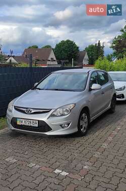 Хетчбек Hyundai i30 2011 в Костопілі
