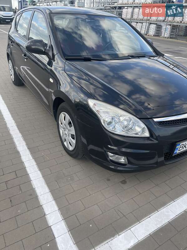 Хэтчбек Hyundai i30 2008 в Борисполе
