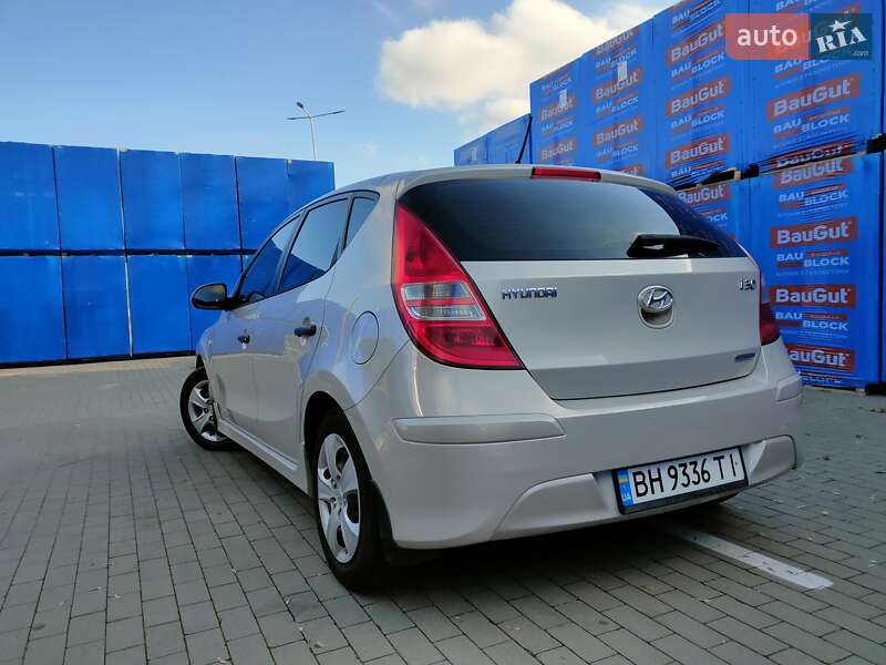 Хэтчбек Hyundai i30 2011 в Борисполе