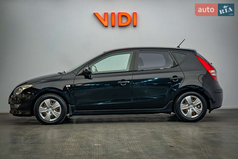 Хетчбек Hyundai i30 2011 в Києві фото 3 Хетчбек Hyundai i30 2011 в Києві