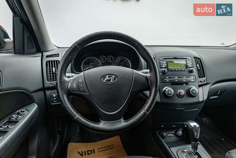 Хетчбек Hyundai i30 2011 в Києві фото 12 Хетчбек Hyundai i30 2011 в Києві
