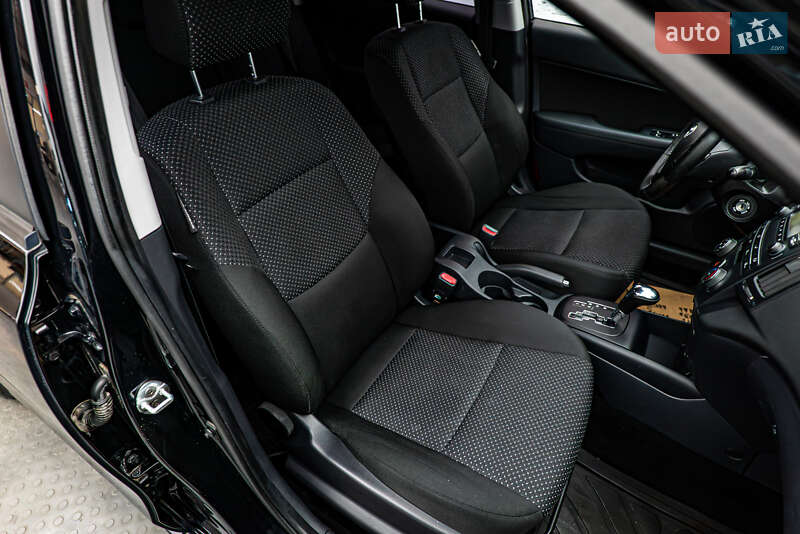 Хетчбек Hyundai i30 2011 в Києві фото 16 Хетчбек Hyundai i30 2011 в Києві