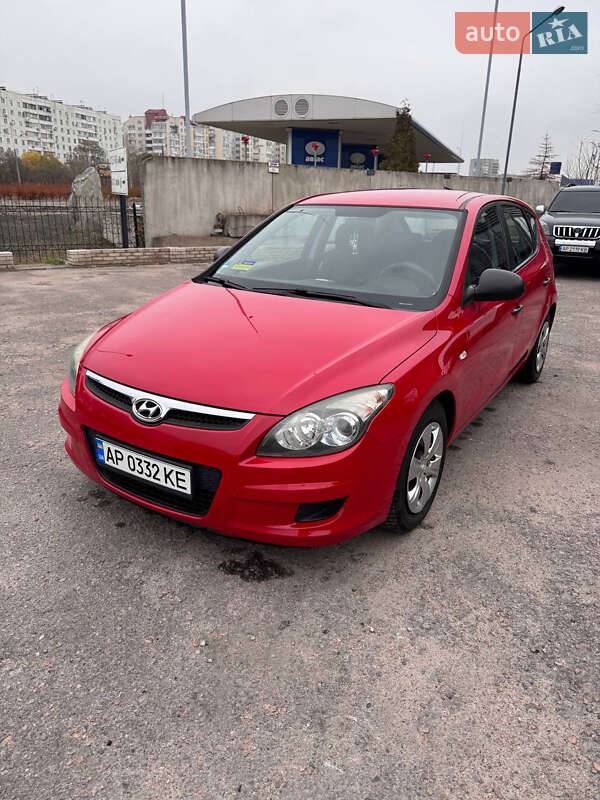 Хетчбек Hyundai i30 2009 в Запоріжжі фото 2 Хетчбек Hyundai i30 2009 в Запоріжжі