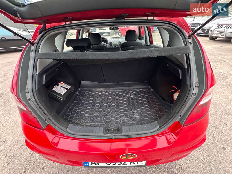 Хетчбек Hyundai i30 2009 в Запоріжжі фото 13 Хетчбек Hyundai i30 2009 в Запоріжжі