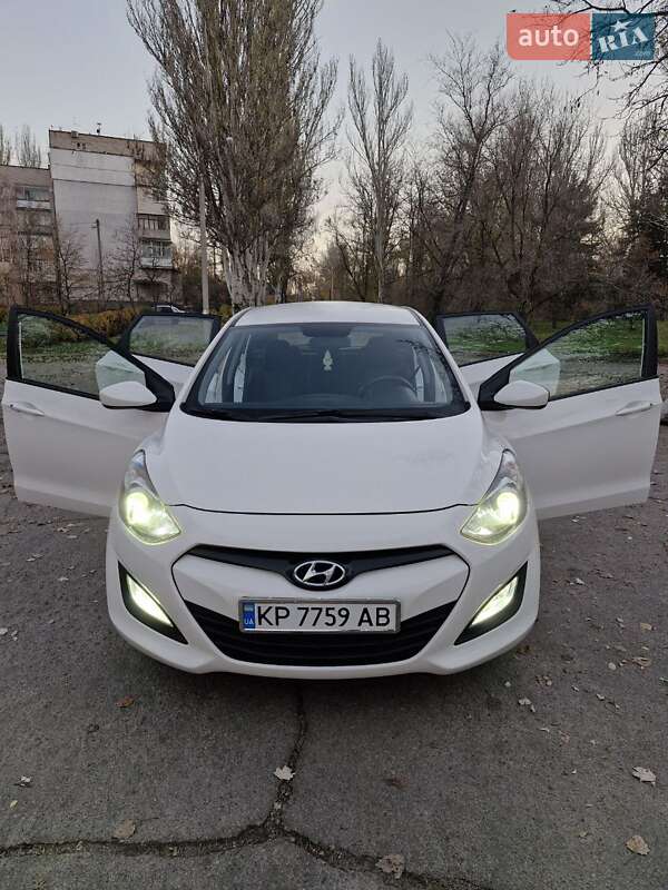 Универсал Hyundai i30 2013 в Запорожье фото 3 Универсал Hyundai i30 2013 в Запорожье
