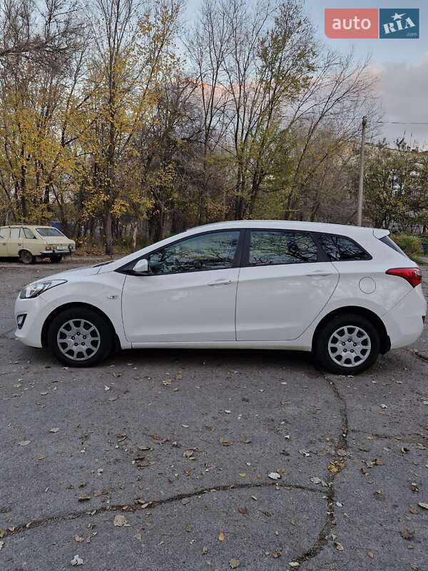 Универсал Hyundai i30 2013 в Запорожье фото 15 Универсал Hyundai i30 2013 в Запорожье