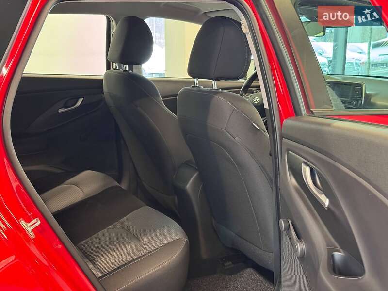 Универсал Hyundai i30 2019 в Львове