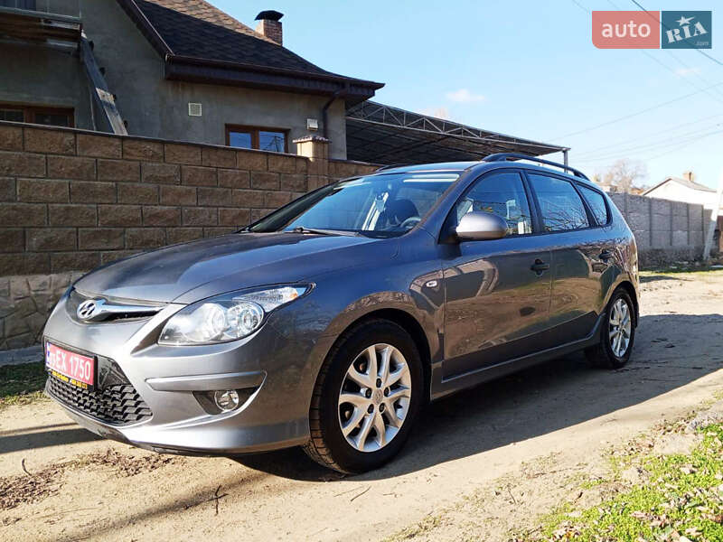Универсал Hyundai i30 2012 в Белгороде-Днестровском фото 2 Универсал Hyundai i30 2012 в Белгороде-Днестровском