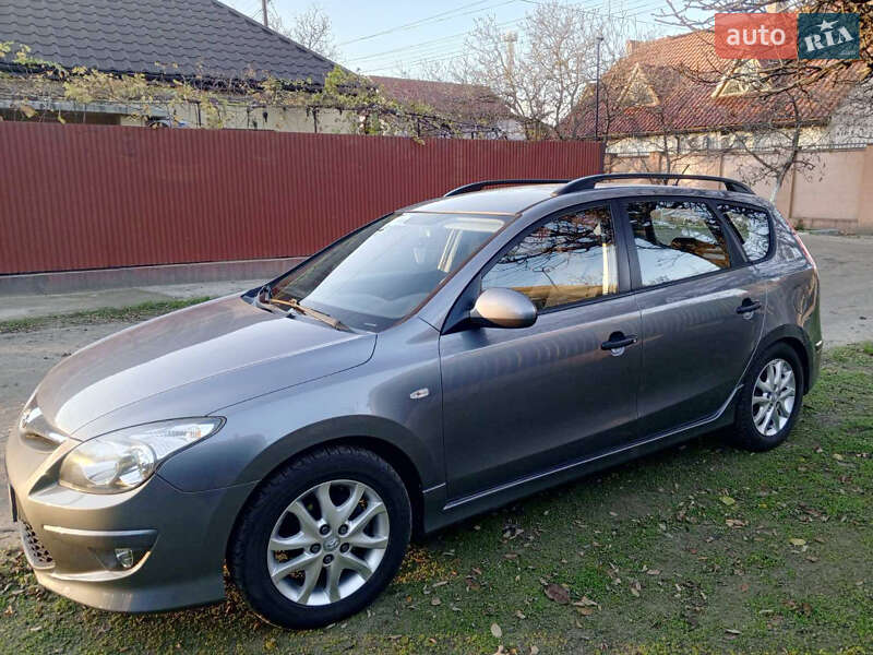 Универсал Hyundai i30 2012 в Белгороде-Днестровском фото 13 Универсал Hyundai i30 2012 в Белгороде-Днестровском