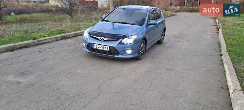 Хетчбек Hyundai i30 2010 в Кривому Розі