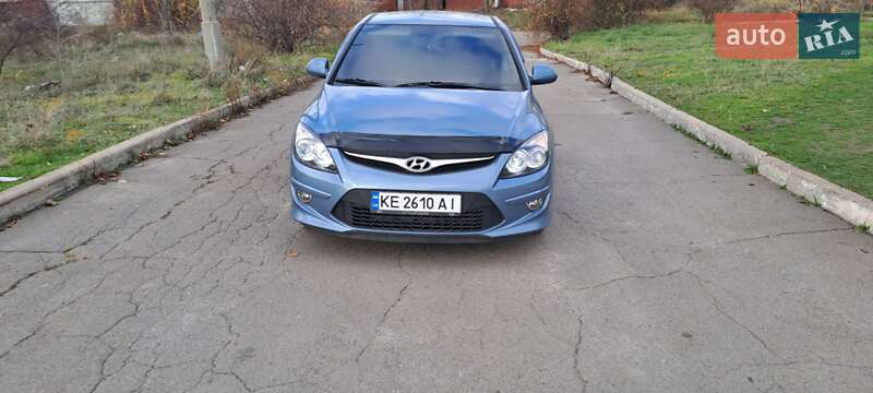 Хетчбек Hyundai i30 2010 в Кривому Розі
