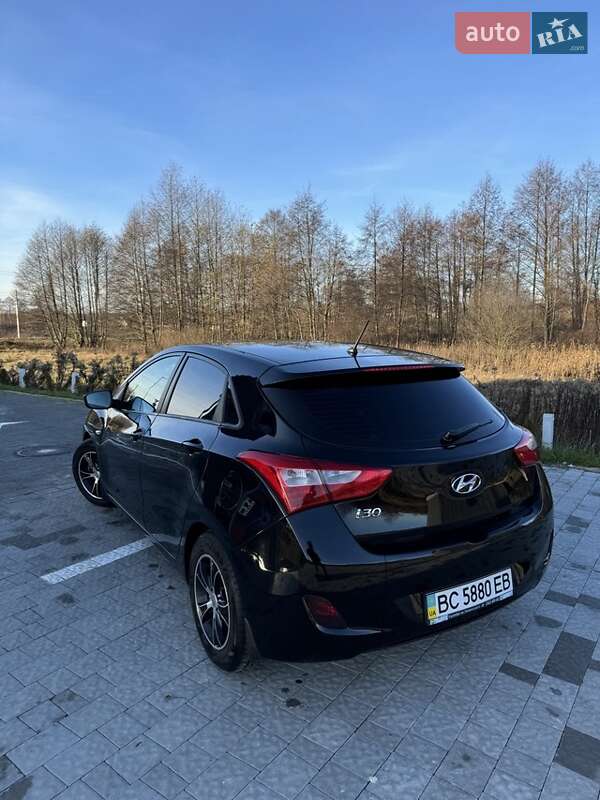 Хэтчбек Hyundai i30 2013 в Немирове