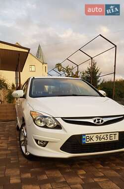 Хетчбек Hyundai i30 2009 в Рівному